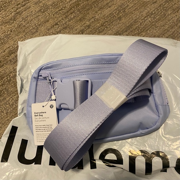 LULULEMON PASTEL BLUE EVERYWHERE BELT BAG - Picture 7 of 7
